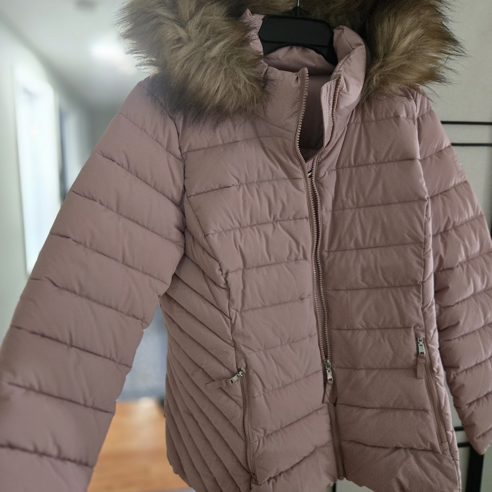 Women's Pink Puffer Jacket with Faux Fur Hood - Picture 5 of 10